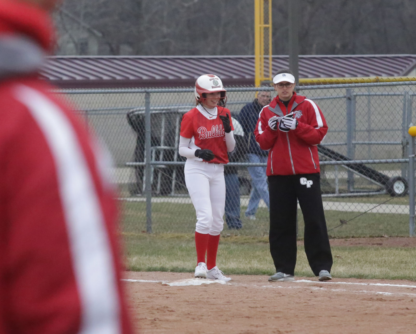 Gallery Bulldogs vs Trojans in softball